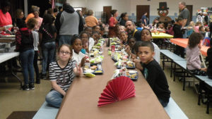 Mr. Seidel's class enjoys lunch together.