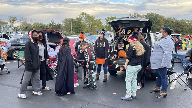 Jefferson Hosts Trunk or Treat for Community