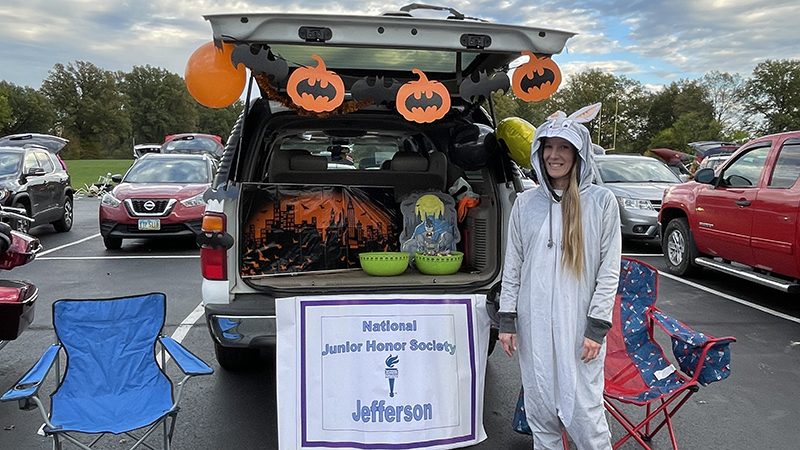 National Junior Honor Society help at trunk or treat.