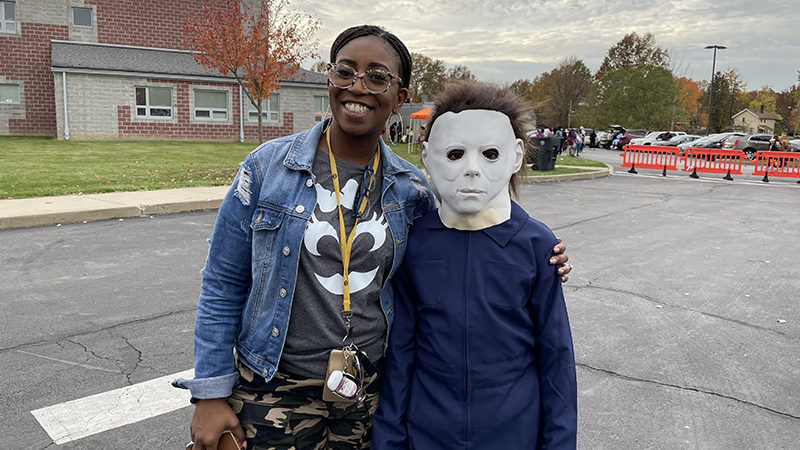 Mrs. Washington and her son ready for the event.